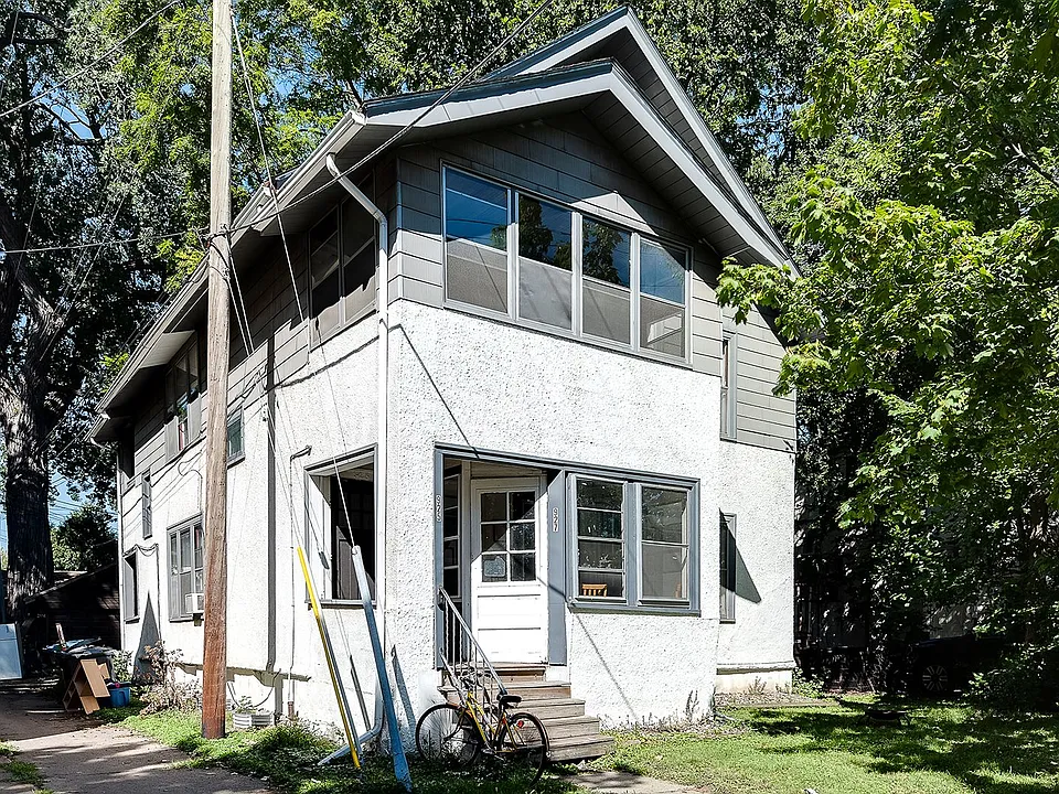 925-27 22nd Ave SE #2
