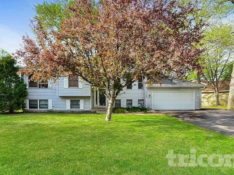 5150 S Park Dr — Photo 1