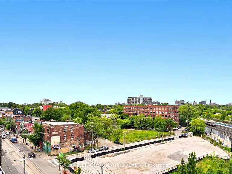1205 Queen St W #Penthouse 704 — Photo 42