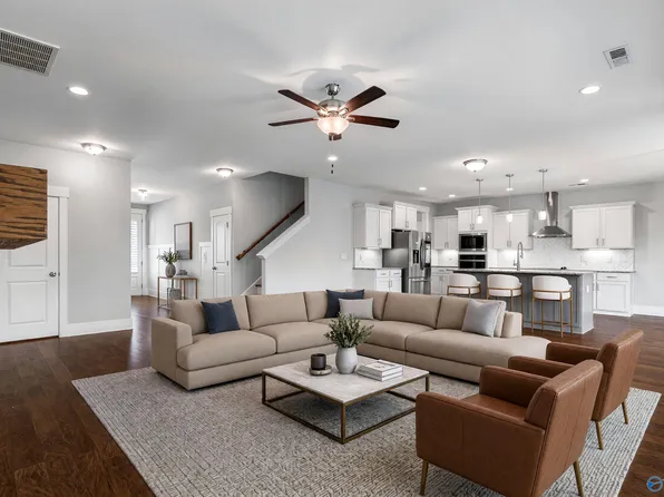 159 Slade Thomas Dr, Meridianville, AL 35759