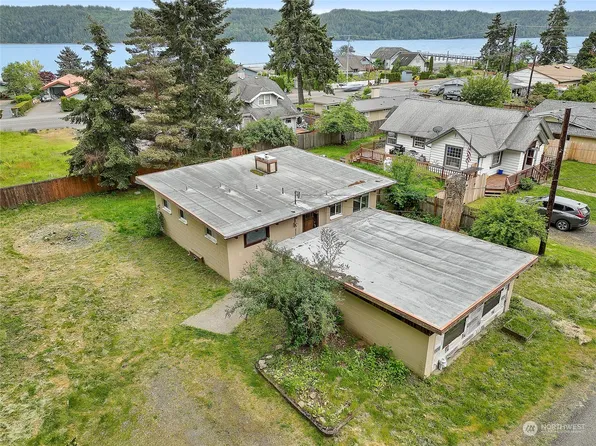 40 N Myrtle Street, Hoodsport, WA 98548