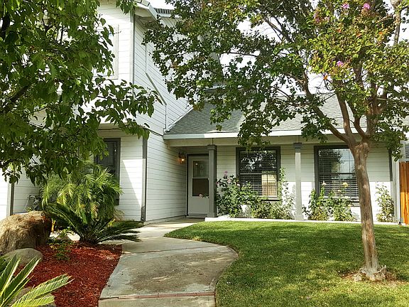 3rd image of 830 Cordwell Cir
