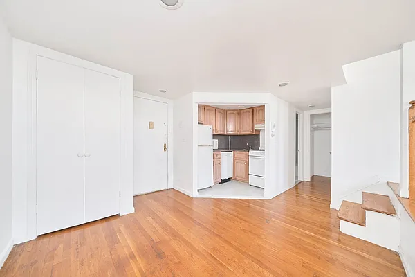 Rented by Living New York | media 14