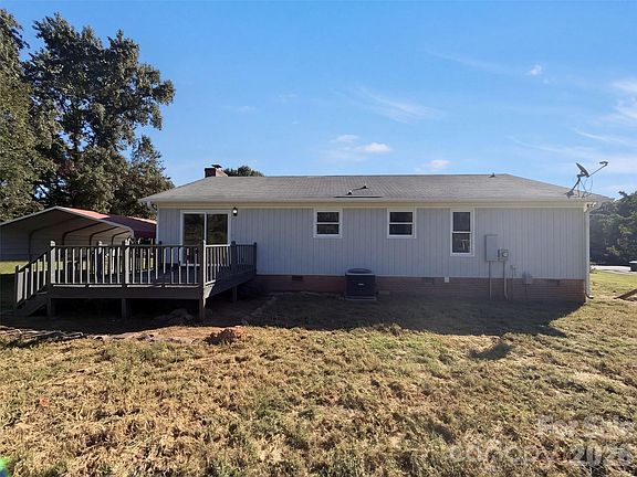 5th image of 708 Winding Way Dr