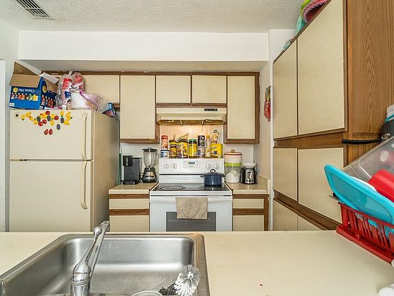 3rd image of 40 South Ave APT H