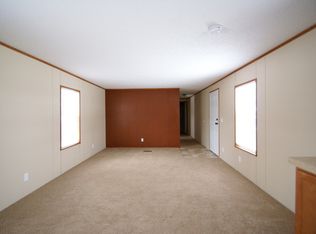 228 Ponderosa Trl S, Belleville, MI 48111