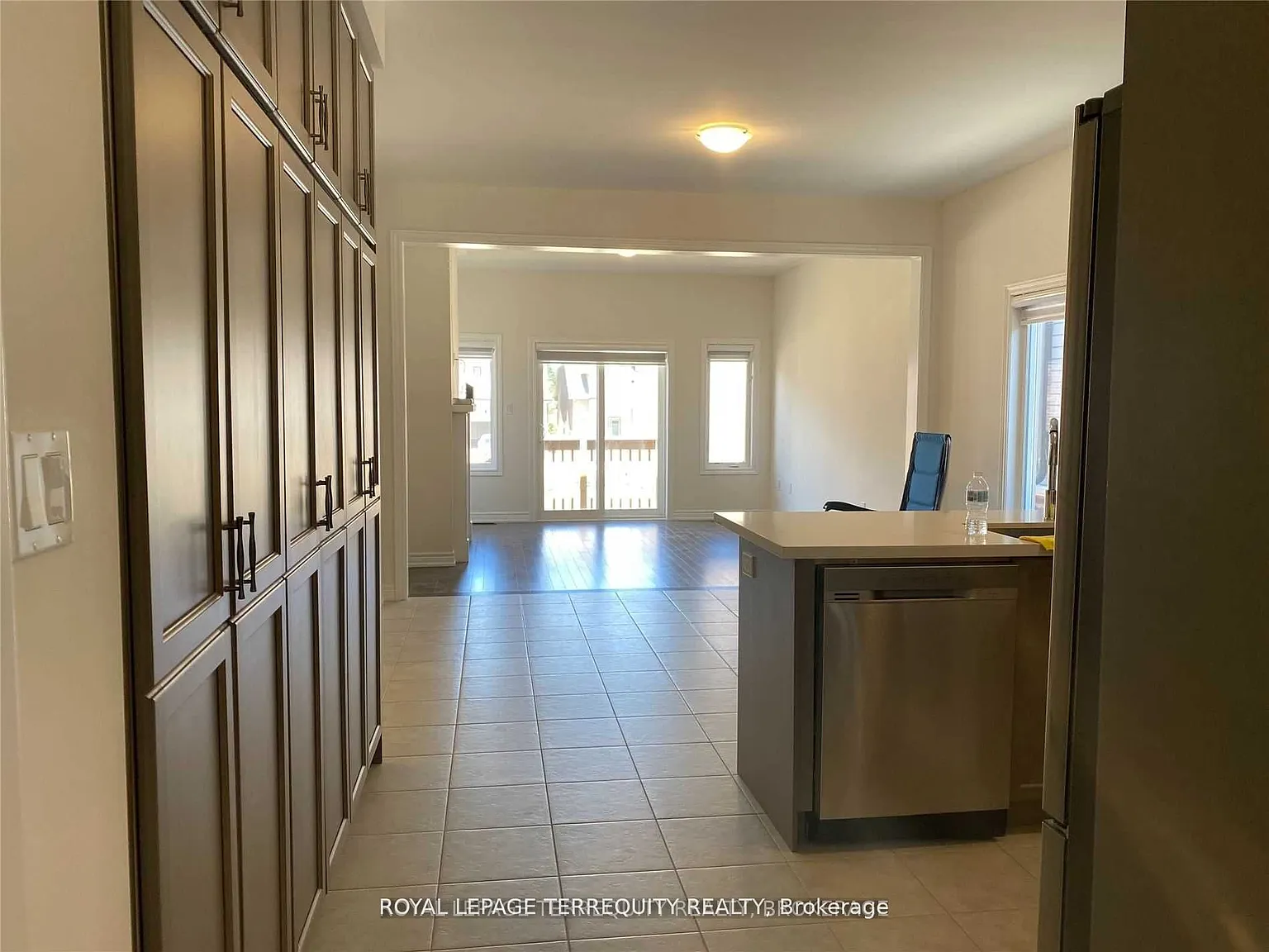 2 bed, $3,000 — Photo 3