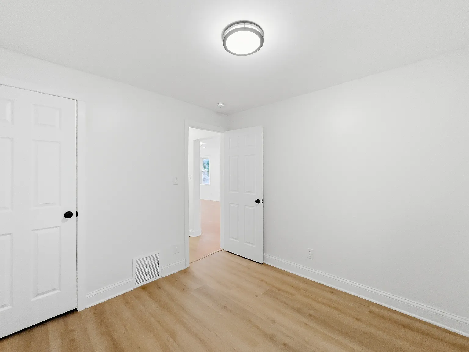 329 West Muir Avenue - 1 — Photo 4