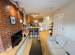 181 Endicott St #3A, Boston, MA 02113