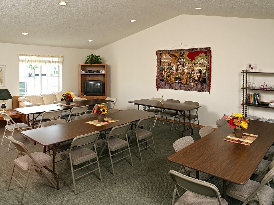 Cottages of Albertville Townhomes, Albertville 16 5580 Kalland Ave