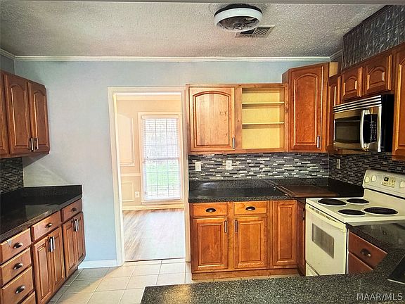 2nd image of 458 Bowling Green Dr