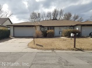 8703 E Lockmoor Cir, Wichita, KS 67207