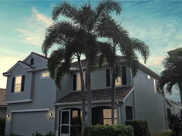 2538 Blackburn Cir, Cape Coral, FL 33991