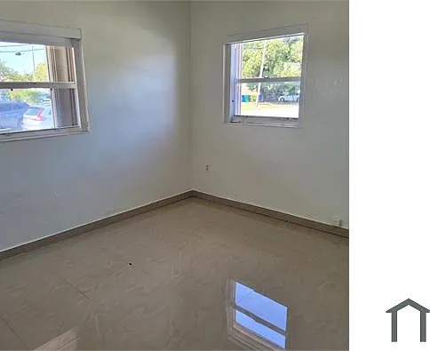 3100 SW 2nd St — Photo 3