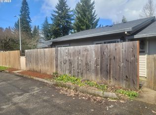 1935 SE River Rd, Hillsboro, OR 97123