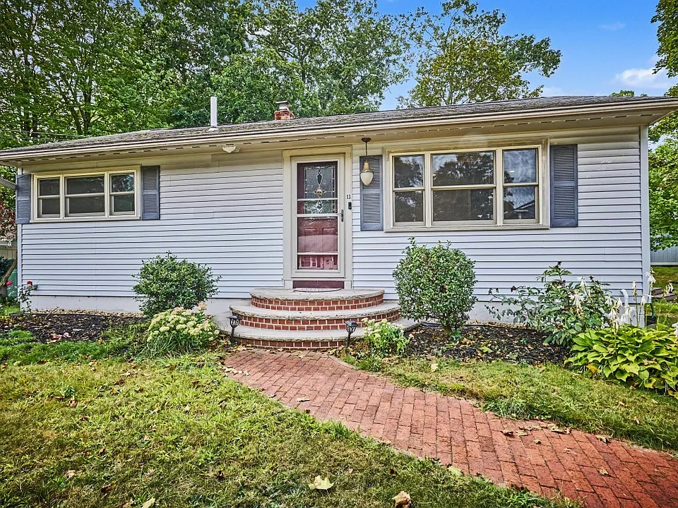 13 Forbes Ave