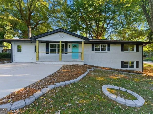 1000 Clifton Cir SE, Smyrna, GA 30080