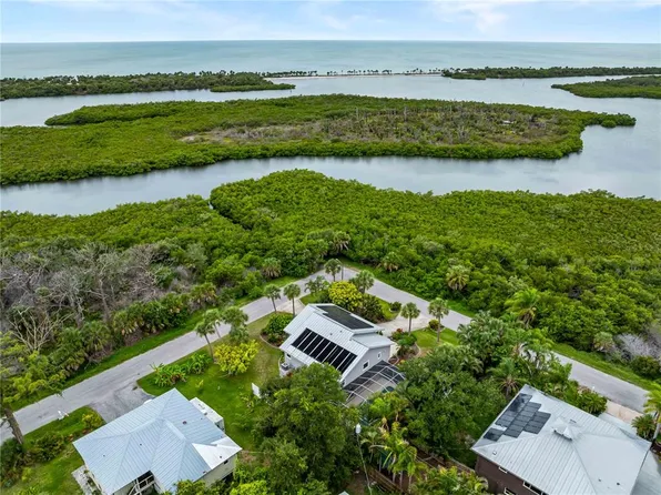 1585 Graham Rd, Venice, FL 34293