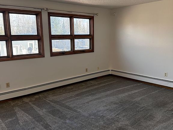 4th image of 402 E St #3