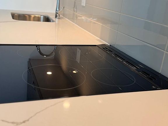 5th image of 75 James St S #1514