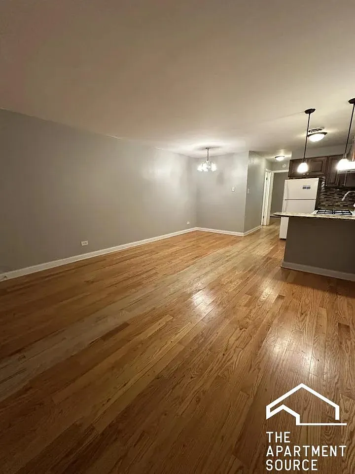 8500 North Waukegan Road #7 — Photo 3