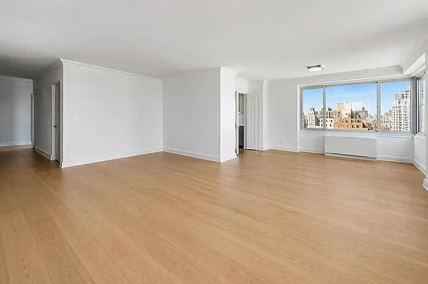 Living room, photo 2