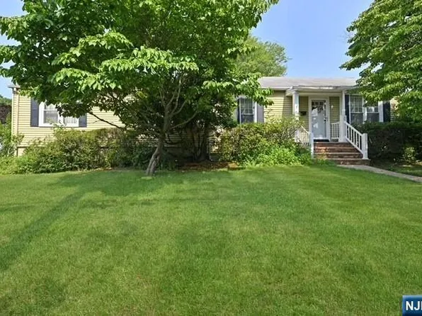 173 Walnut St, Northvale, NJ 07647