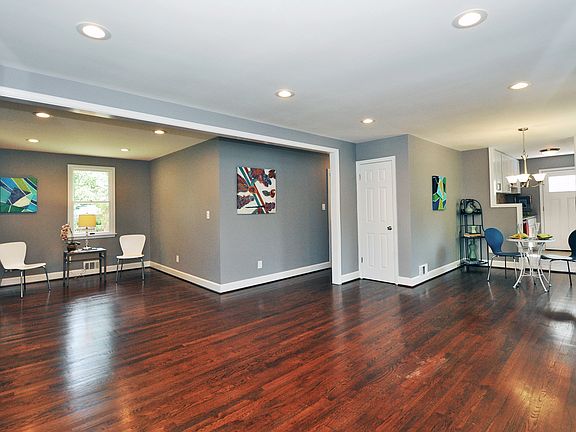 2nd image of 9803 Montauk Ave