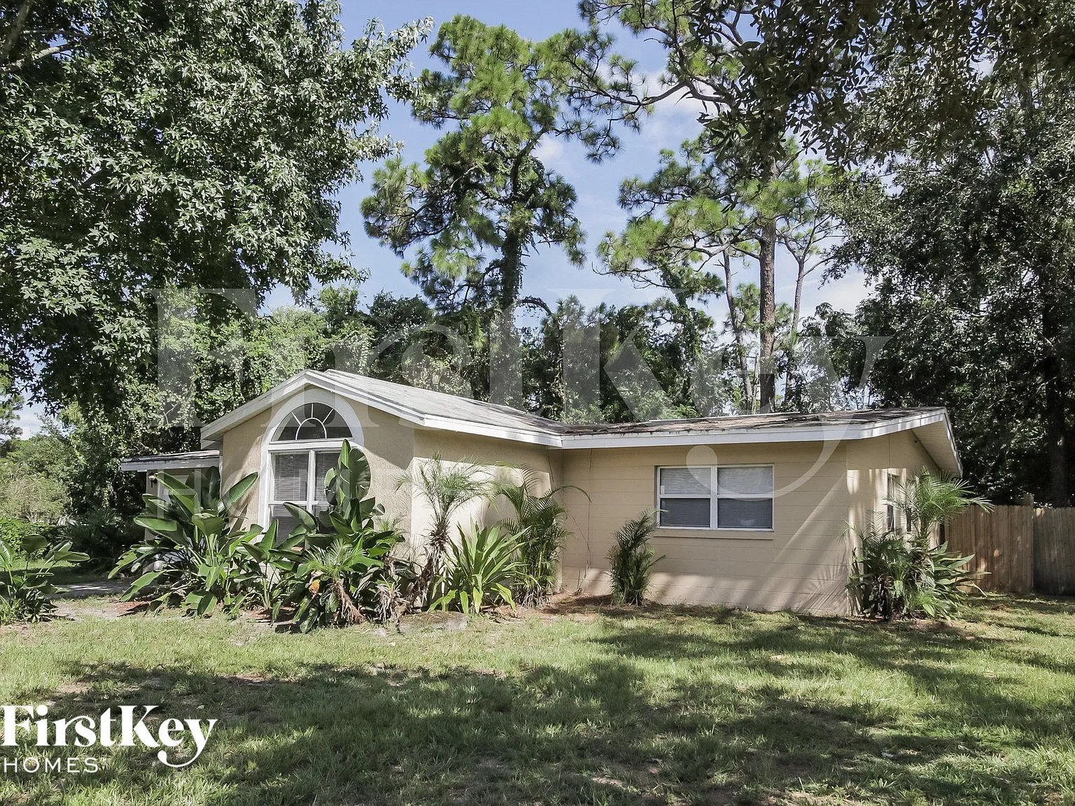 4 bed, 3.0 bath, 1706 sqft, $2,595 — Photo 2