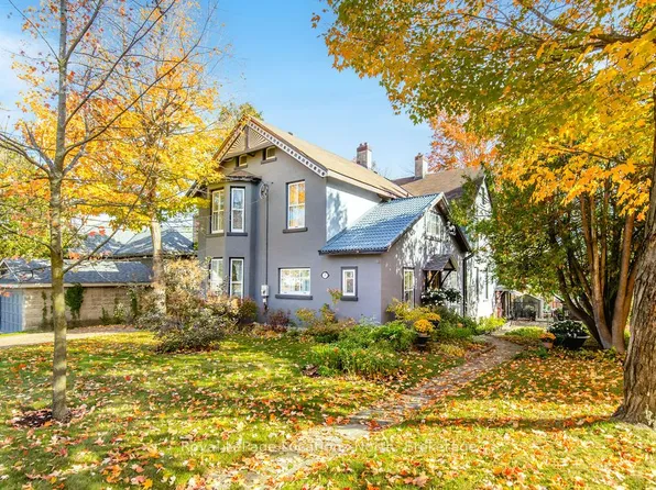 29 Tecumseth St, Orillia, ON L3V 1X7