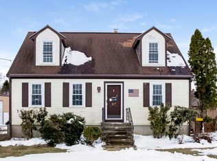 67 County St, Berkley, MA 02779