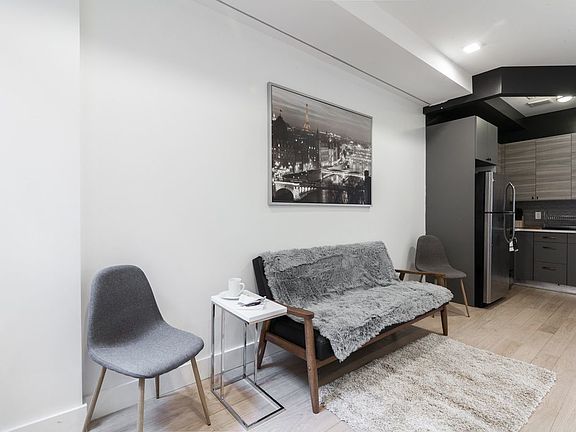 4th image of 1319 Bedford Ave #3B