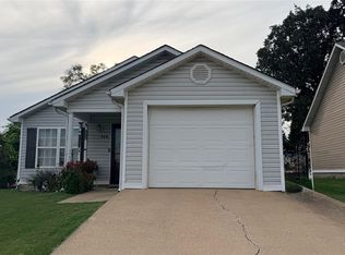 700 Jennings Ct, Bowling Green, KY 42101