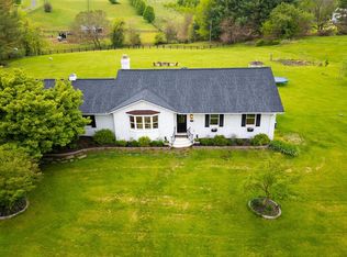 16045 Hamilton Station Rd, Waterford, VA 20197