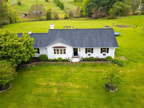 16045 Hamilton Station Rd, Waterford, VA 20197