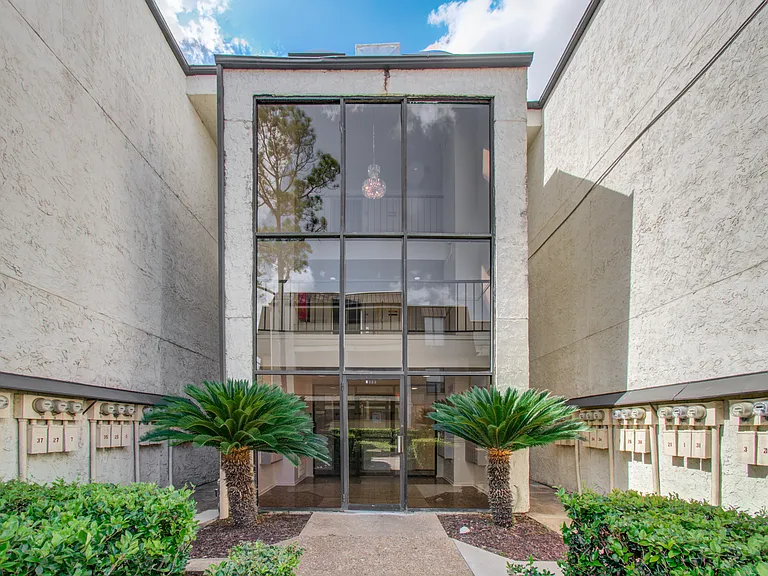 8429 Hearth Dr #27 — Photo 45