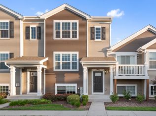 2303 Upland Rd, Hampshire, IL 60140