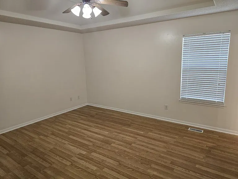 11500 N Wallace Ave — Photo 6