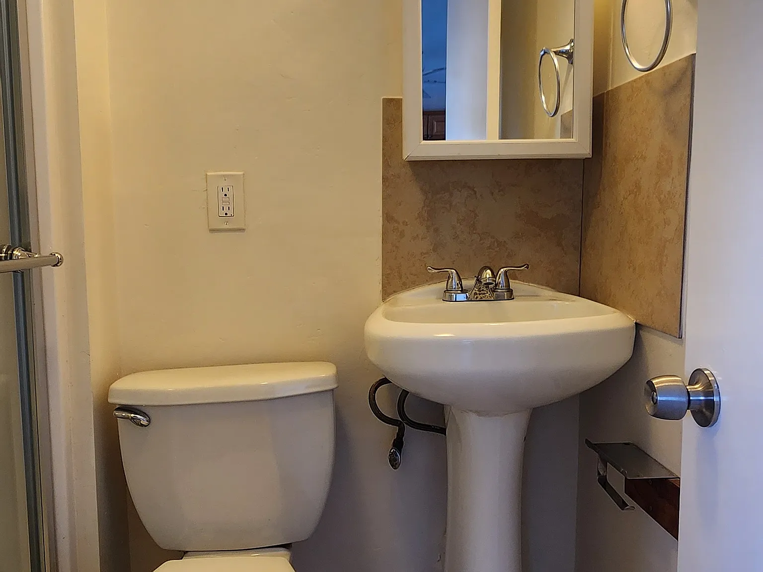 Studio, 300 sqft, $1,450 — Photo 2