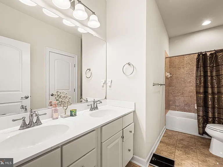 602 Dolmens Ln — Photo 26