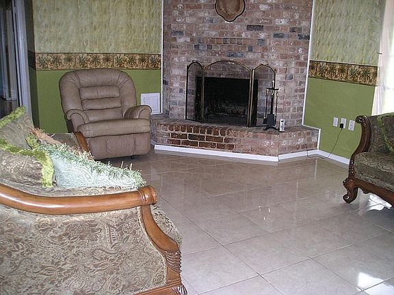4th image of 15819 Stonehaven Dr