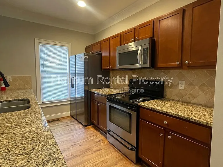 750 Terry St SE — Photo 19
