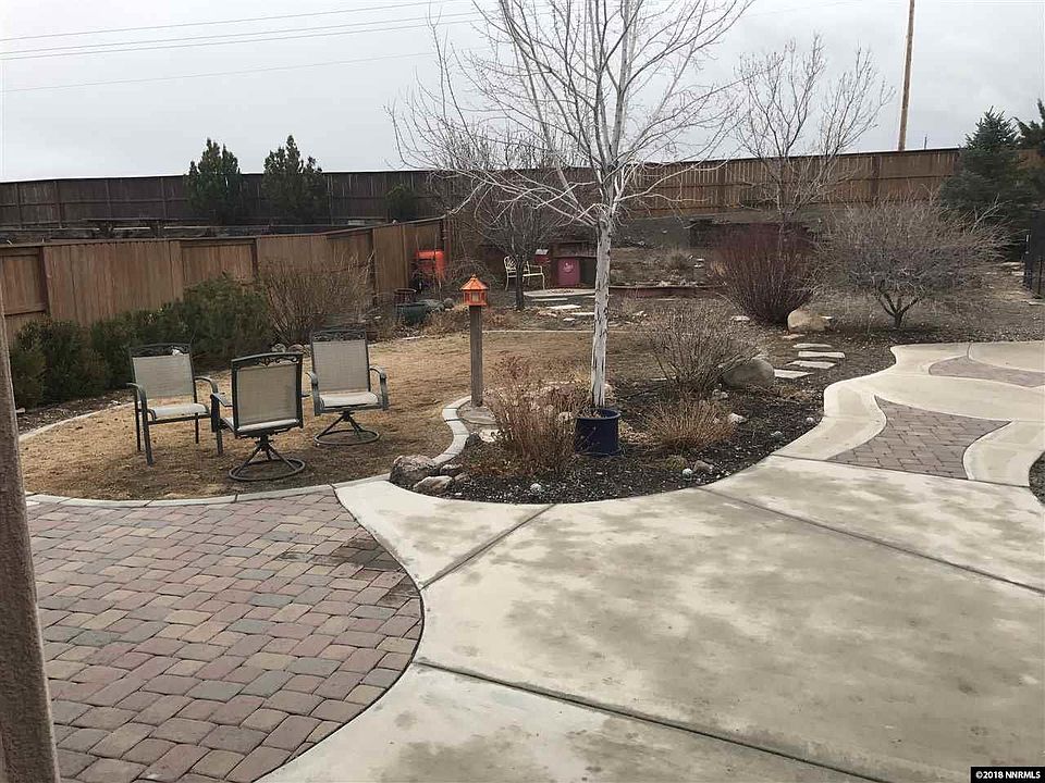 2nd image of 521 Wedge Ln