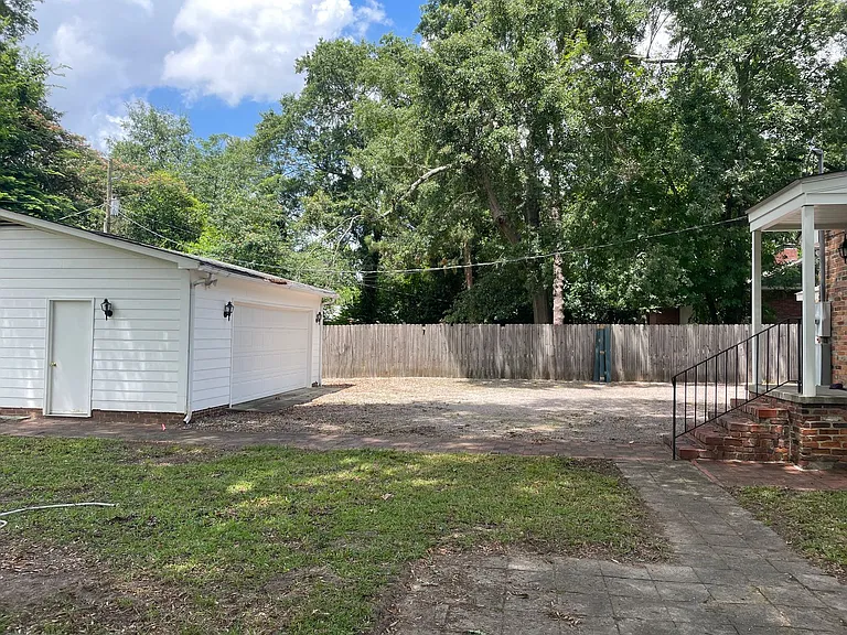 106 Silver Bluff Rd — Photo 30