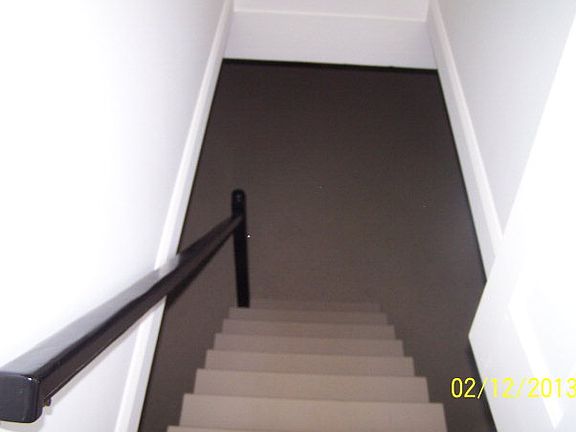 3rd image of 742 Sunset Dr