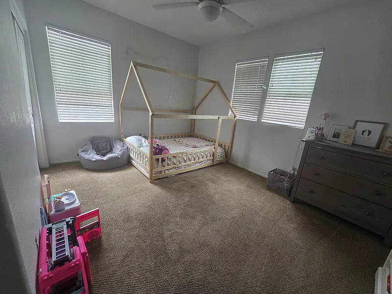 16458 Snowbells Ln — Photo 16