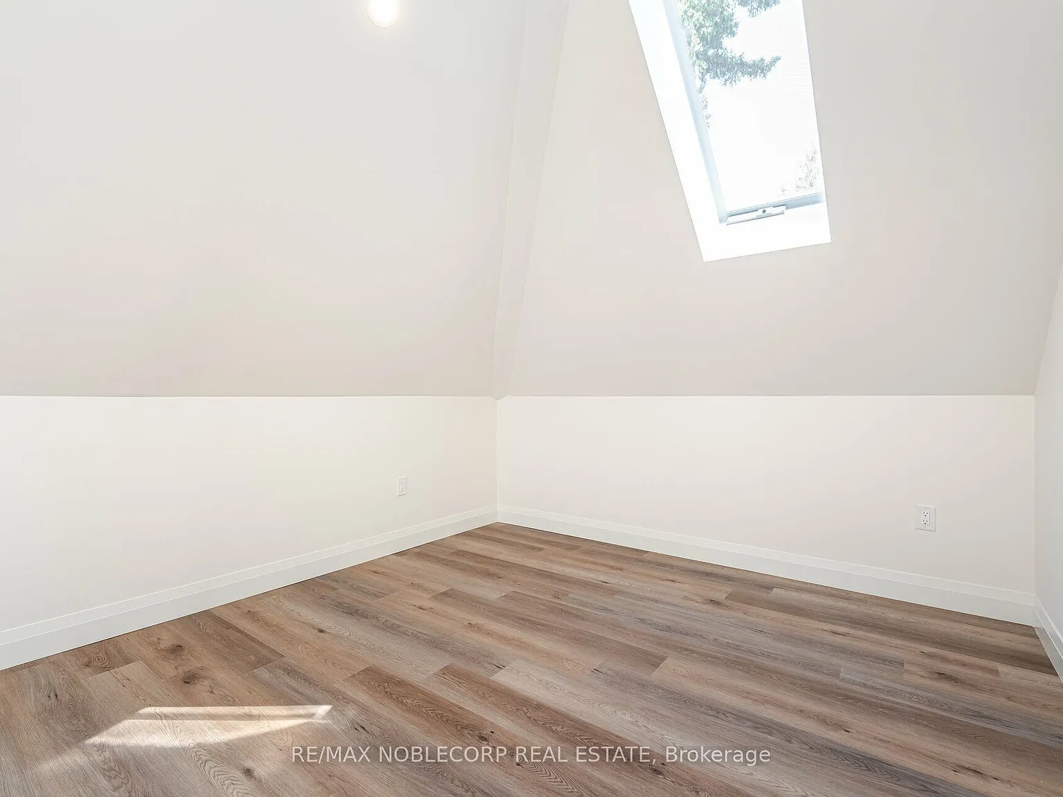3 bed, $3,300 — Photo 4