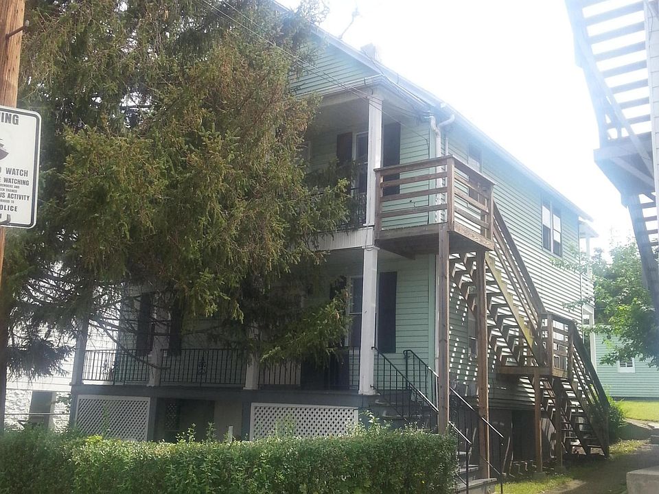 2nd image of 922 Sanderson Ave