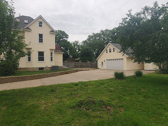 4th image of 712 E 3rd St #A