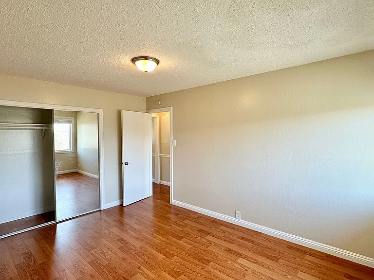 1816Fairview — Photo 9